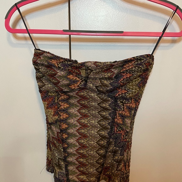 Tops - Picture 15 of 16